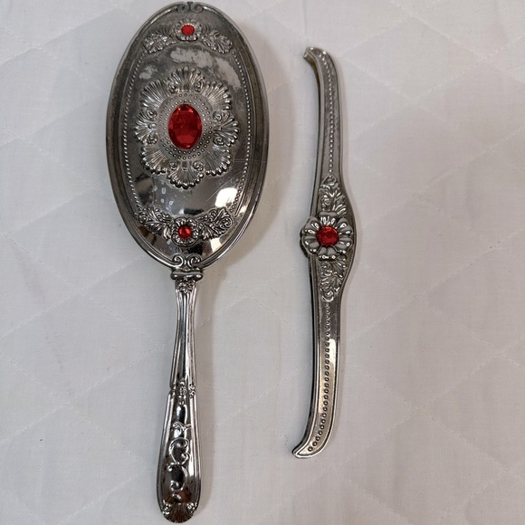 Vintage Elegant Silversmith Hairbrush And Comb Holder Vanity Set With Red Gem - Picture 3 of 5